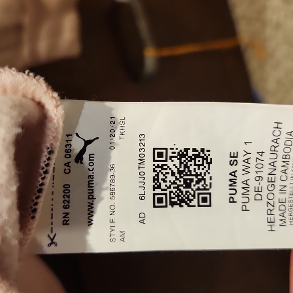 Ladies size XS Puma hoodie - Picture 4 of 4